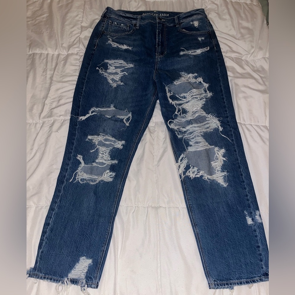 American Eagle Mom Jeans, size 14!